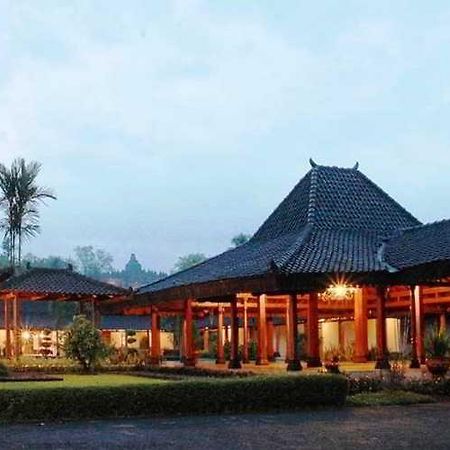 Manohara Resort Magelang Esterno foto