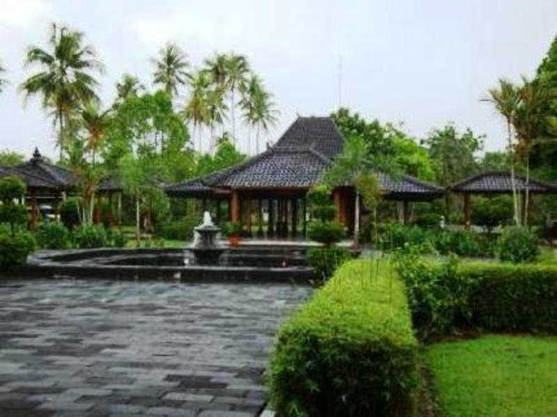 Manohara Resort Magelang Esterno foto