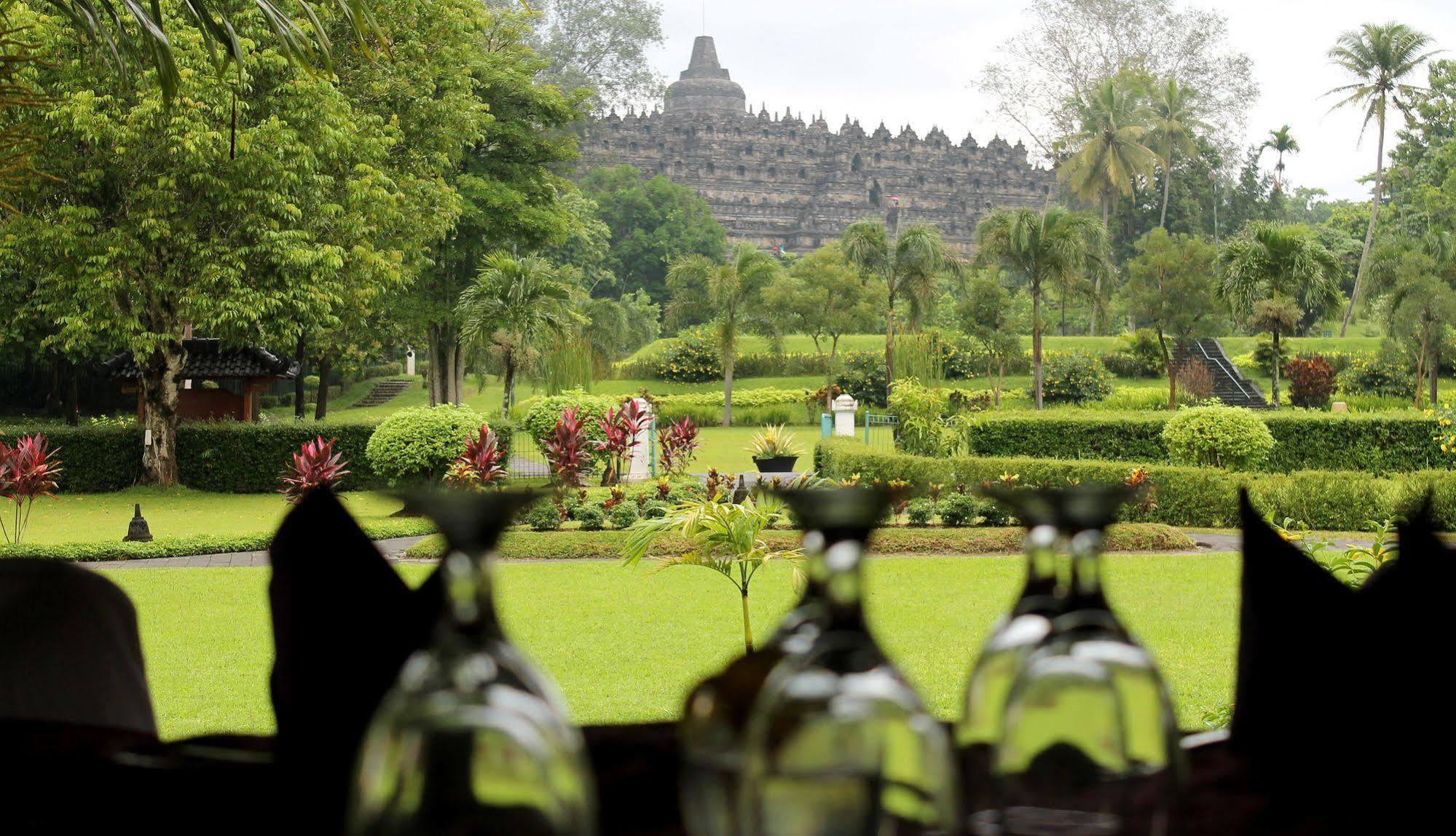 Manohara Resort Magelang Esterno foto