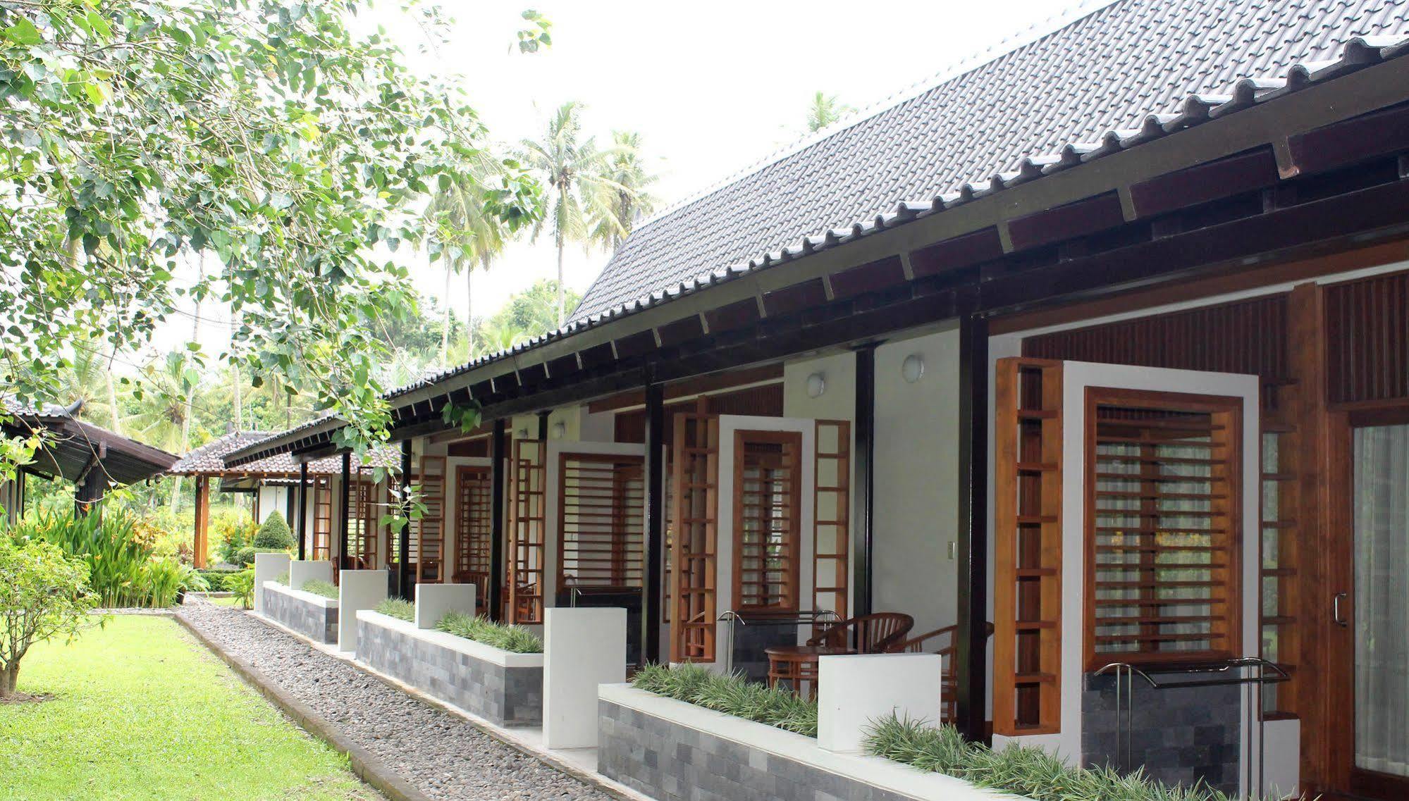 Manohara Resort Magelang Esterno foto